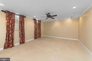 2025 Beacon Hill Dr, Newtown, PA 18940 - Photo 35