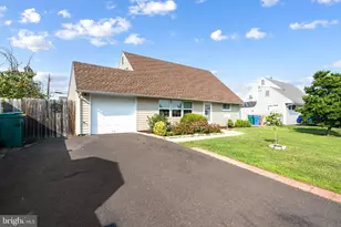 54 Mayflower Rd, Levittown, PA 19056 - Photo 29