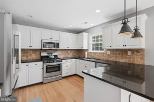 623 Coach Dr, New Hope, PA 18938 - Photo 9