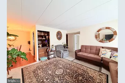 52 Oakridge Drive, Langhorne, PA 19047 - Photo 3