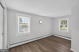 517 Maple St, Bristol, PA 19007 - Photo 17