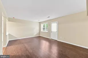909 Clover Pl, Warminster, PA 18974 - Photo 5