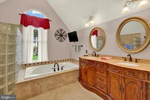 4960 Stillwater Cir, Doylestown, PA 18902 - Photo 39