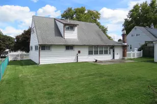 45 Queens Bridge Rd, Levittown, PA 19057 - Photo 35