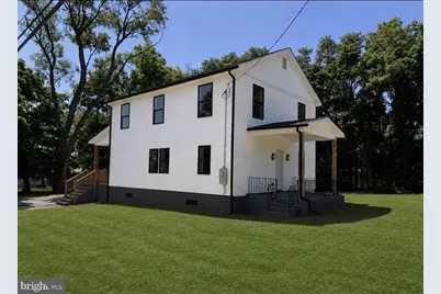 2620 New Falls Rd, Levittown, PA 19056 - Photo 1