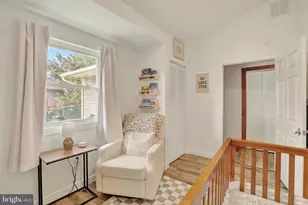 42 Burning Bush Ln, Levittown, PA 19054 - Photo 17