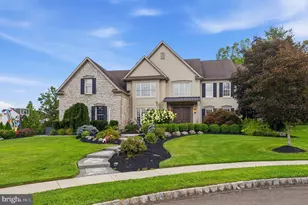 2310 Sandhurst Dr, Jamison, PA 18929 - Photo 1