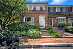 20 Gatehouse Ln, Doylestown, PA 18901 - Photo 1
