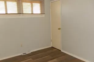 2503 Laurel Dr, Bristol, PA 19007 - Photo 19