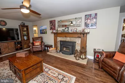 27 N Midway Avenue, Feasterville-Trevose, PA 19053 - Photo 9