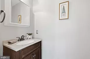 105 Eagle Ct, Jamison, PA 18929 - Photo 13