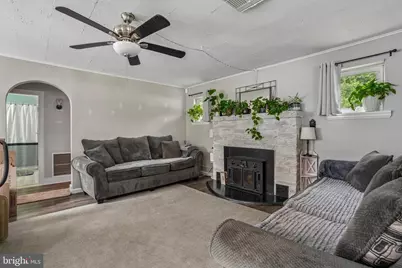 4640 Magnolia Avenue, Feasterville-Trevose, PA 19053 - Photo 5