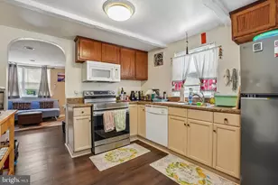 4640 Magnolia Ave, Feasterville-Trevose, PA 19053 - Photo 17