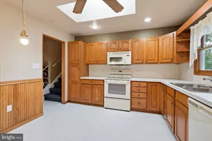 131 Louise Dr, Morrisville, PA 19067 - Photo 11
