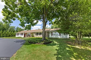 157 Chestnut Valley Dr, Doylestown, PA 18901 - Photo 3