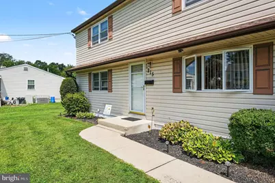 215 Maple Street, Warminster, PA 18974 - Photo 5
