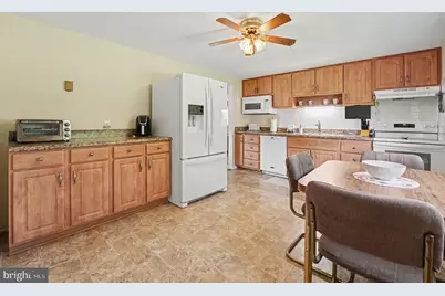 215 Maple Street, Warminster, PA 18974 - Photo 17