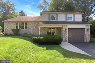 17 Sassafras Dr, Southampton, PA 18966 - Photo 1