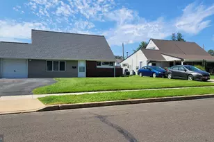 131 Vermont Ln, Levittown, PA 19054 - Photo 1