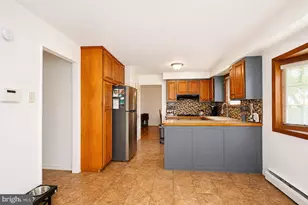 1091 Log College Dr, Warminster, PA 18974 - Photo 5