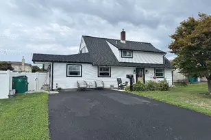 57 Greenbrier Rd, Levittown, PA 19057 - Photo 1