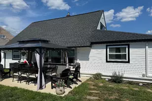 57 Greenbrier Rd, Levittown, PA 19057 - Photo 3