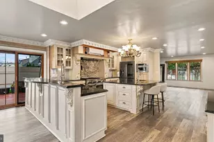 17 Jolly Ln, Levittown, PA 19055 - Photo 19