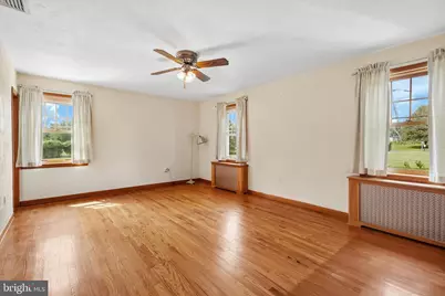 121 Eagle Road, Newtown, PA 18940 - Photo 9