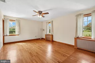 121 Eagle Rd, Newtown, PA 18940 - Photo 9