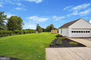 121 Eagle Rd, Newtown, PA 18940 - Photo 21