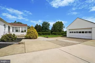 121 Eagle Rd, Newtown, PA 18940 - Photo 23