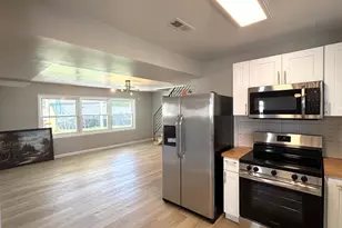 103 Holly Dr, Levittown, PA 19055 - Photo 5