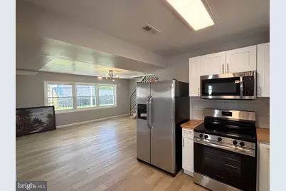 103 Holly Drive, Levittown, PA 19055 - Photo 5