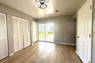 103 Holly Dr, Levittown, PA 19055 - Photo 9