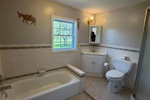 103 Holly Dr, Levittown, PA 19055 - Photo 11