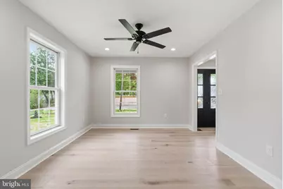 161 E Highland Avenue, Langhorne, PA 19047 - Photo 5