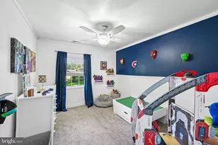 431 Magnolia Dr, Levittown, PA 19054 - Photo 19