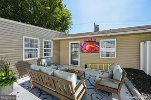 431 Magnolia Dr, Levittown, PA 19054 - Photo 17