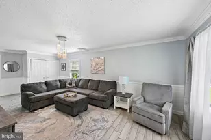 431 Magnolia Dr, Levittown, PA 19054 - Photo 5