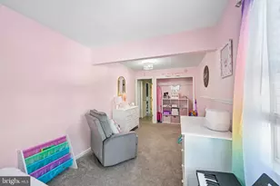 431 Magnolia Dr, Levittown, PA 19054 - Photo 13