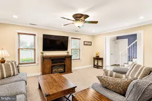 519 S Queen Anne Dr, Fairless Hills, PA 19030 - Photo 9