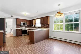 24 Sunnybrook Dr, Doylestown, PA 18901 - Photo 9