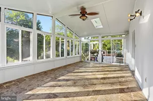 24 Sunnybrook Dr, Doylestown, PA 18901 - Photo 17