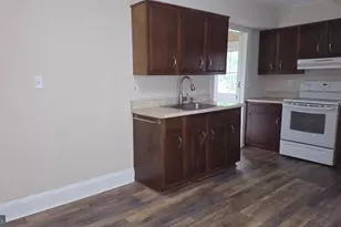 33 Williamson Ave, Levittown, PA 19054 - Photo 7
