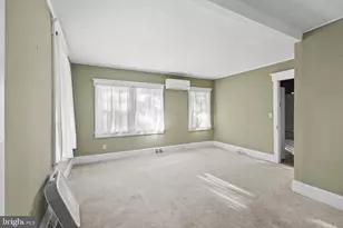 33 Williamson Ave, Levittown, PA 19054 - Photo 3