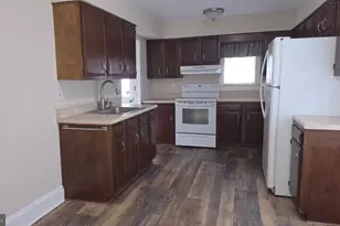 33 Williamson Ave, Levittown, PA 19054 - Photo 5