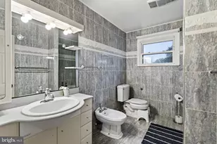 729 St Davids Ave, Warminster, PA 18974 - Photo 31