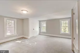 46 N Edgewater Ave, Yardley, PA 19067 - Photo 13