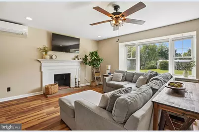 123 Hampshire Drive, Chalfont, PA 18914 - Photo 5