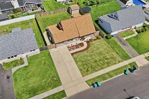 16 Parkside Cir, Levittown, PA 19056 - Photo 33
